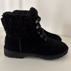 NWT Uggs Woman’s Romely Heritage Lace 5.5